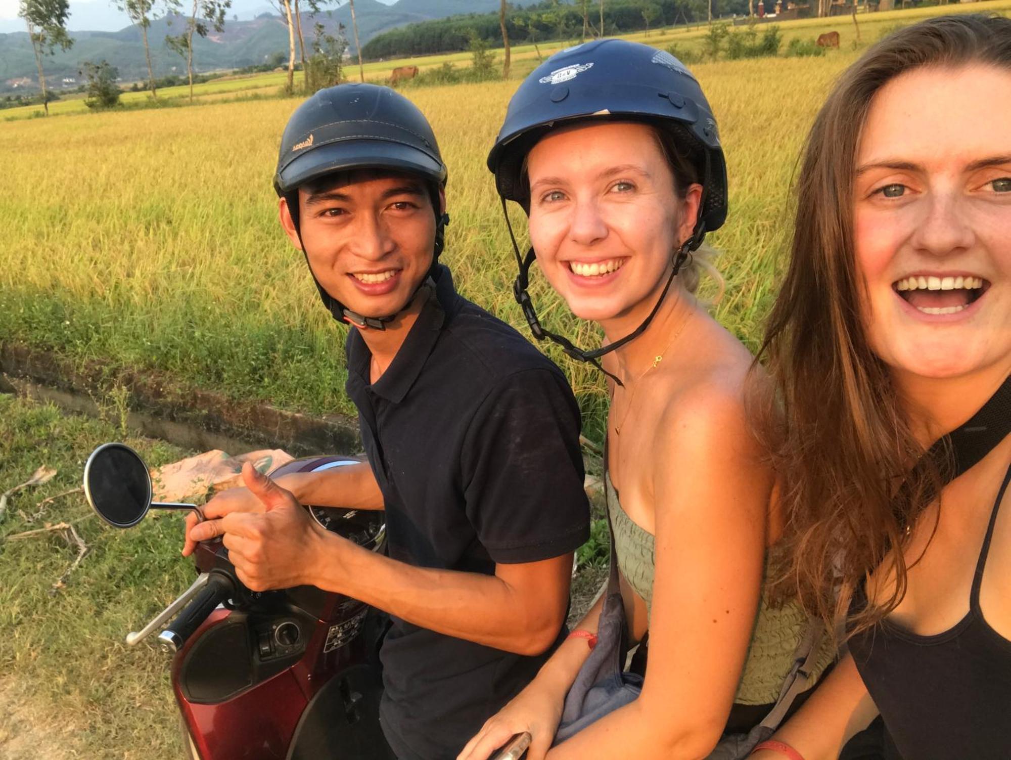 Happy Field Homestay Φονγκ Να Εξωτερικό φωτογραφία